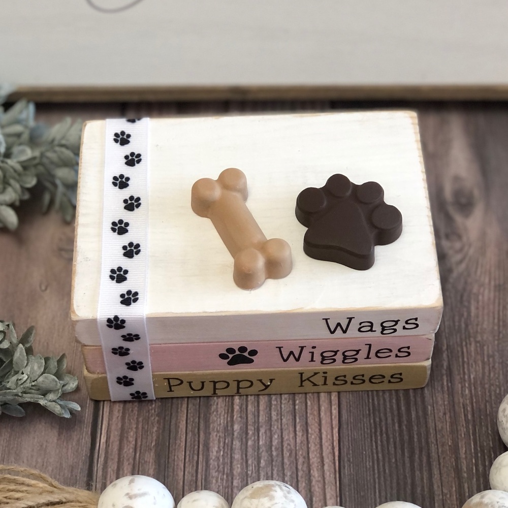 Dog Lovers Book Stack - Picture 2 of 2